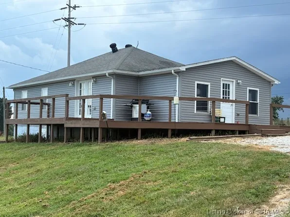 7524 N State Road 135, Salem, IN 47167