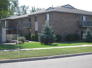 1006 N 4th St #16, Marshall, MN 56258