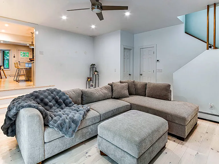 14 Fleming St — Photo 12