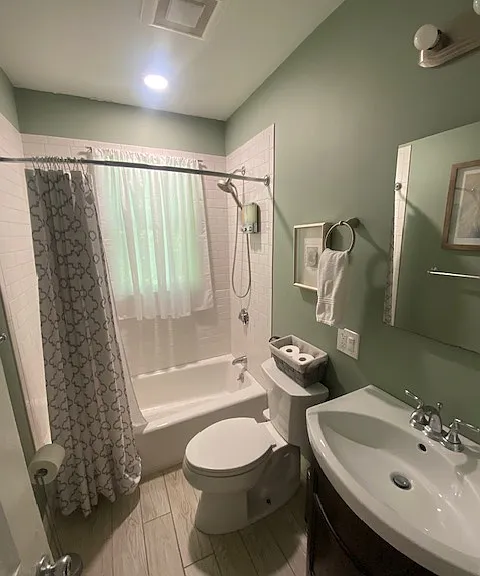 371 Lexington St #2 — Photo 13