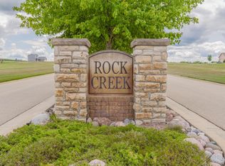 6 Cobblestone Ave, Carlock, IL 61725