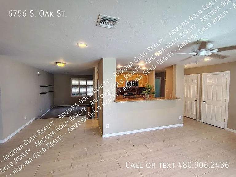 6756 S Oak St — Photo 12