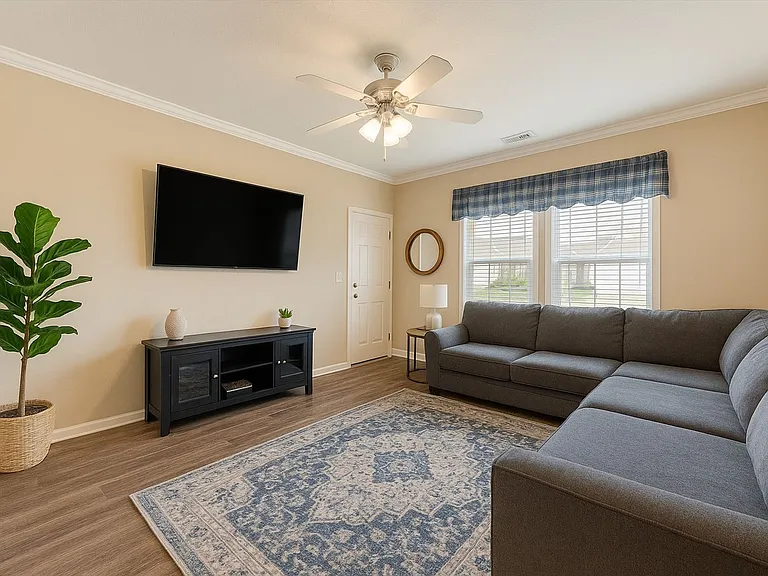 2330 Autumn Chase Loop #B — Photo 3