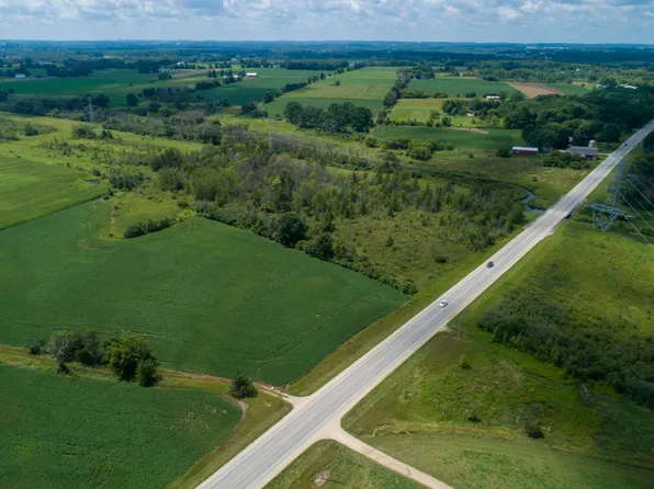 721 Cty Hwy, Cedarburg, WI 53012