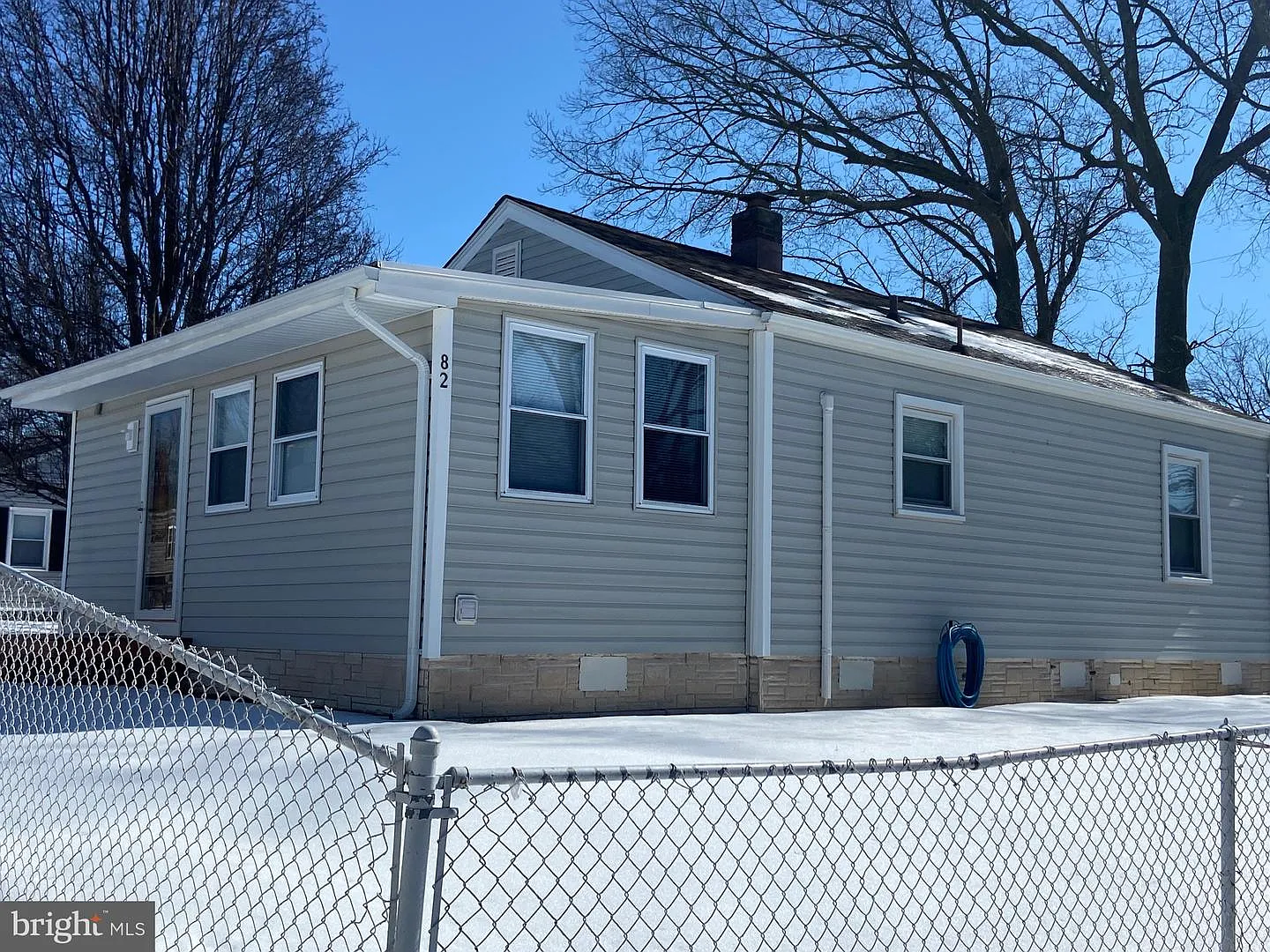82 Circle Ave photo 1