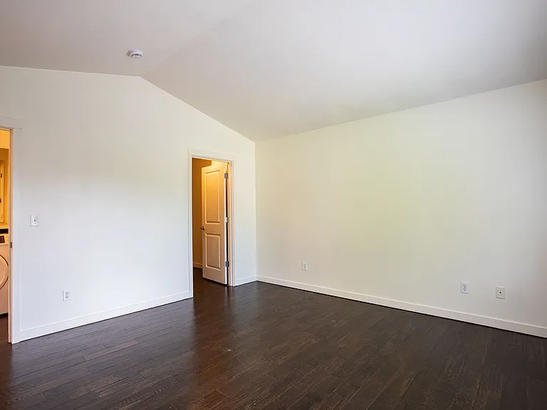 8450 NE Noelle Way — Photo 11