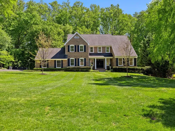 6609 Heidi Ct, Mc Lean, VA 22101