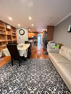 Rented by Halvatzis Realty | media 45