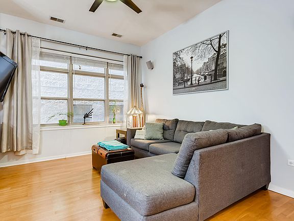 4th image of 2915 N Clybourn Ave Unit 211