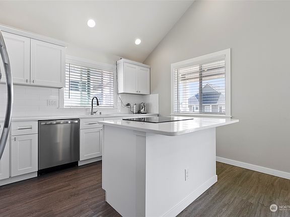 5th image of 123 E 9th Avenue #10