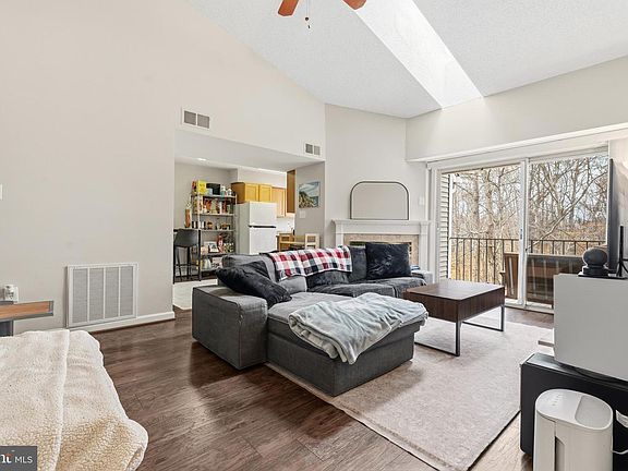 4th image of 12219 Stevenson Ct #12219