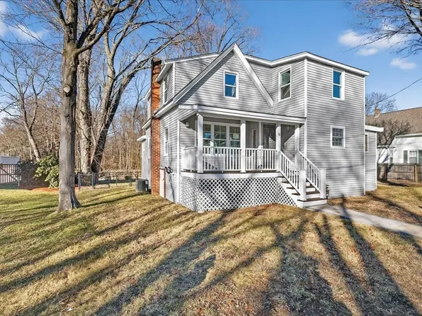 48 Bigelow Ave, Rockland, MA 02370