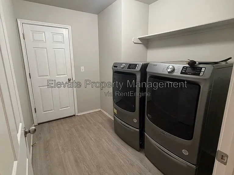 11729 NW 100th St — Photo 29