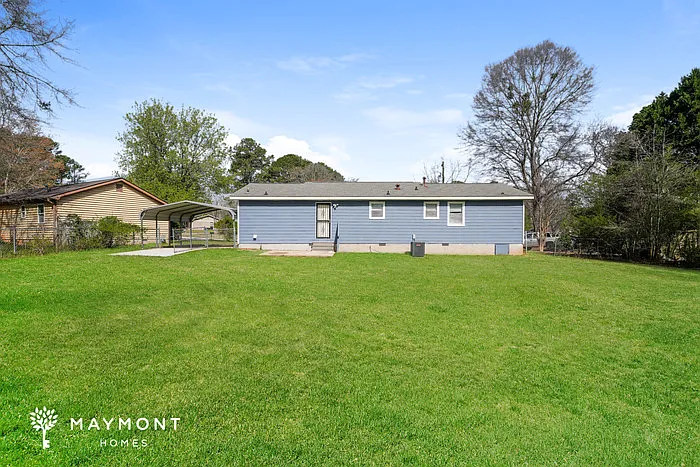 595 Lakeridge Cir SE — Photo 15