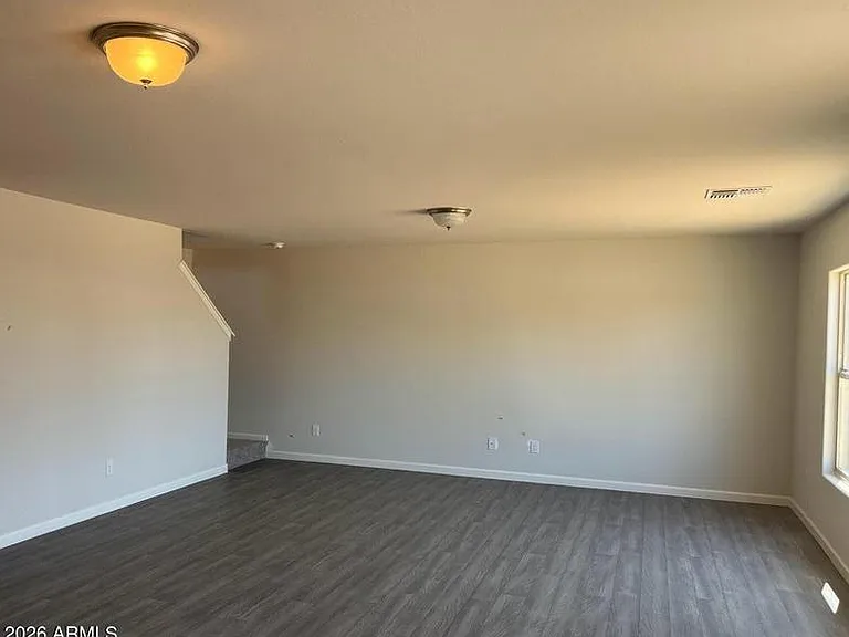 155 W Dewey Ave — Photo 7