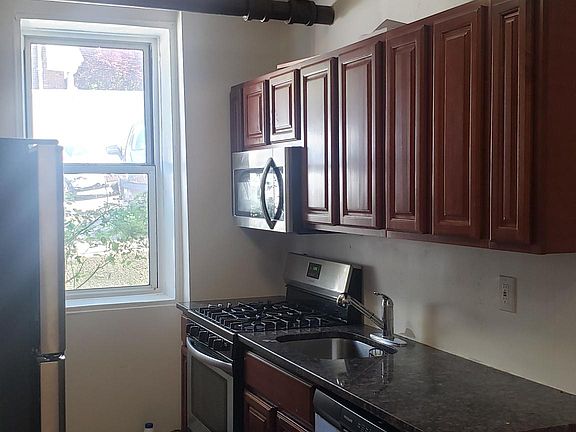 5th image of 615 Warburton Ave APT 1D