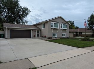 526 NE 4th St, Ankeny, IA 50021