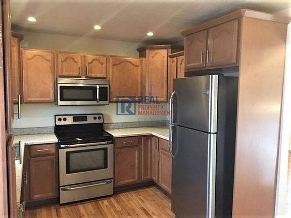 5th image of 515 Syracuse St