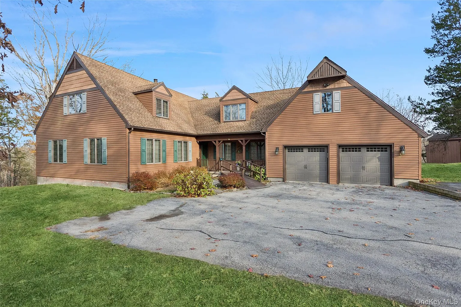 686 Traver Road photo 1