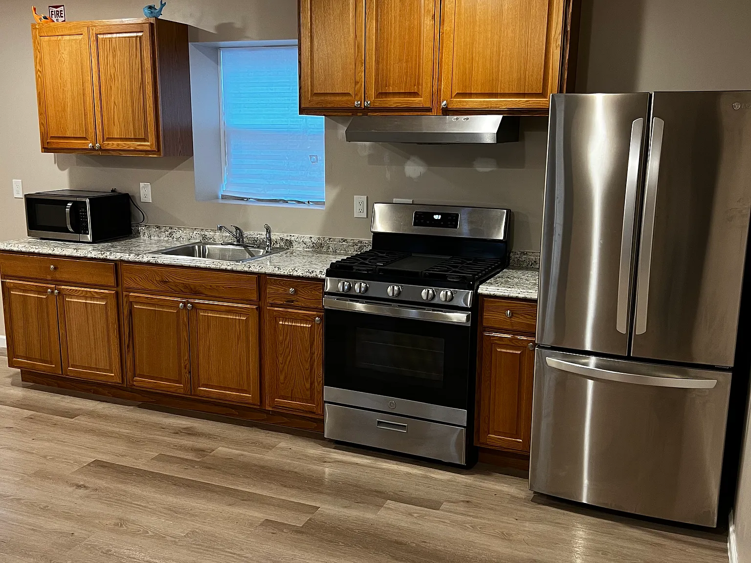 Studio, 765 sqft, $1,600 — Photo 3