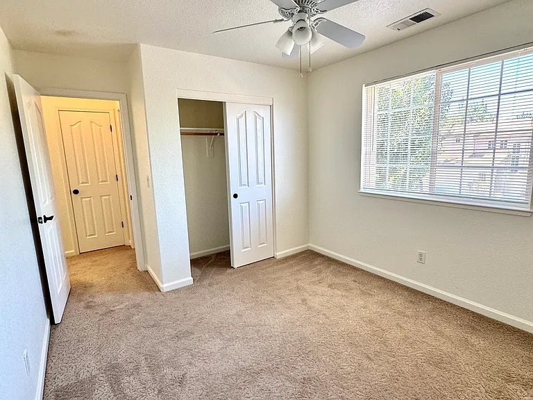 2520 Napoli Dr — Photo 24