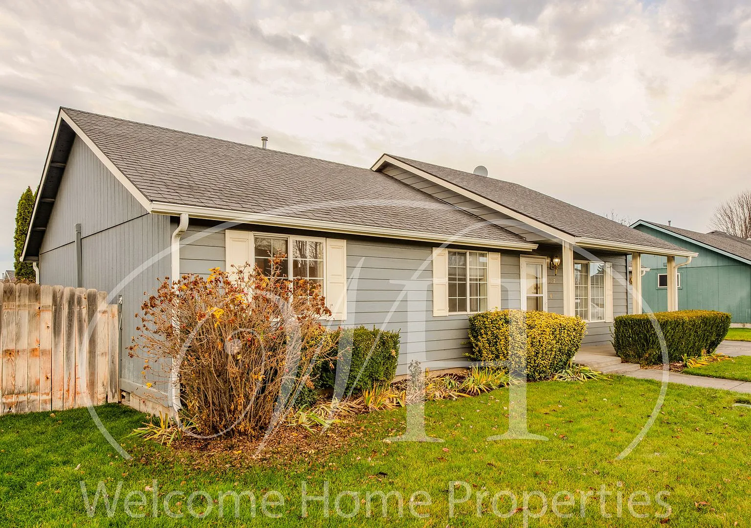 Great 3 Bedroom Home on Quiet Culdesac — Photo 3