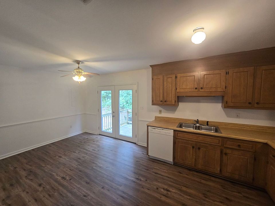 2nd image of 6569 Commons Dr