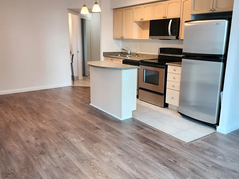 18 Yonge St #1113 — Photo 7