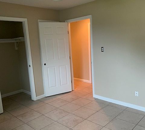 3rd image of 110 Farm Dr #B