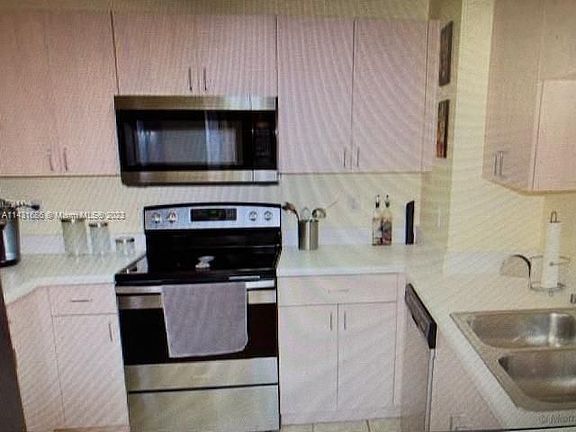 5th image of 50 Menores Ave APT 814