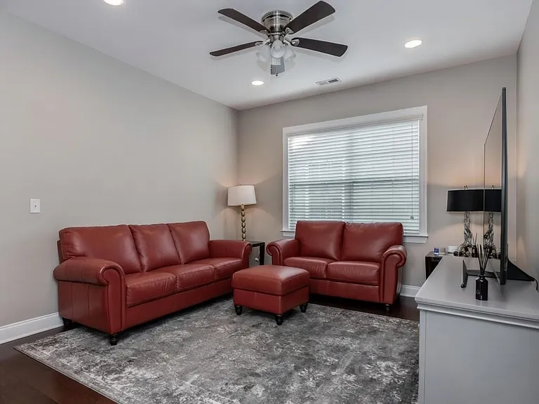 10524 Royal Winchester Dr — Photo 22