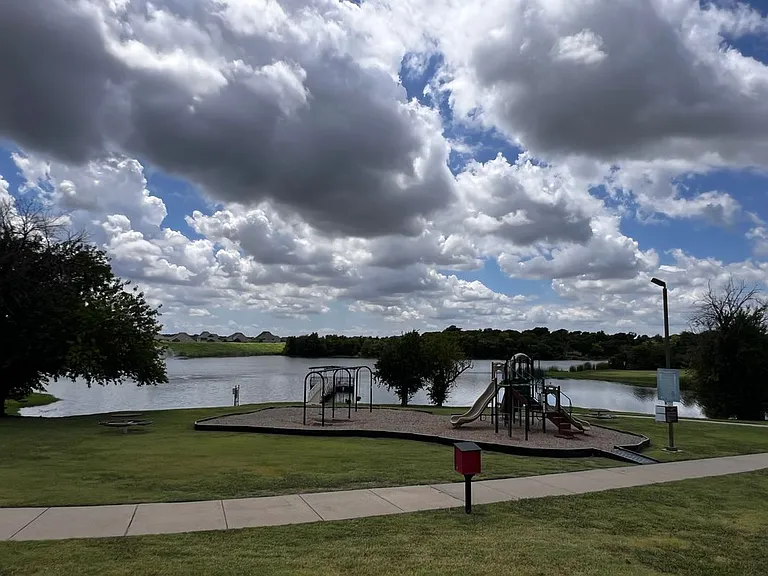 2513 Slalom Dr — Photo 21