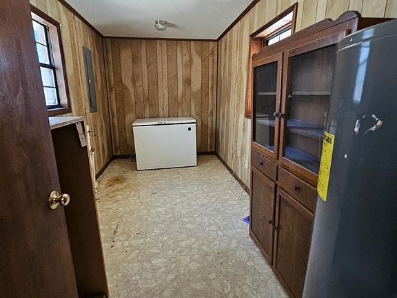 4th image of 85 Marquiss Rd