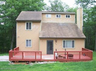 160 Caribou Rd, Dingmans Ferry, PA 18328