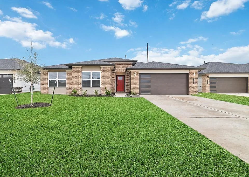 7207 Sunbreeze Ln