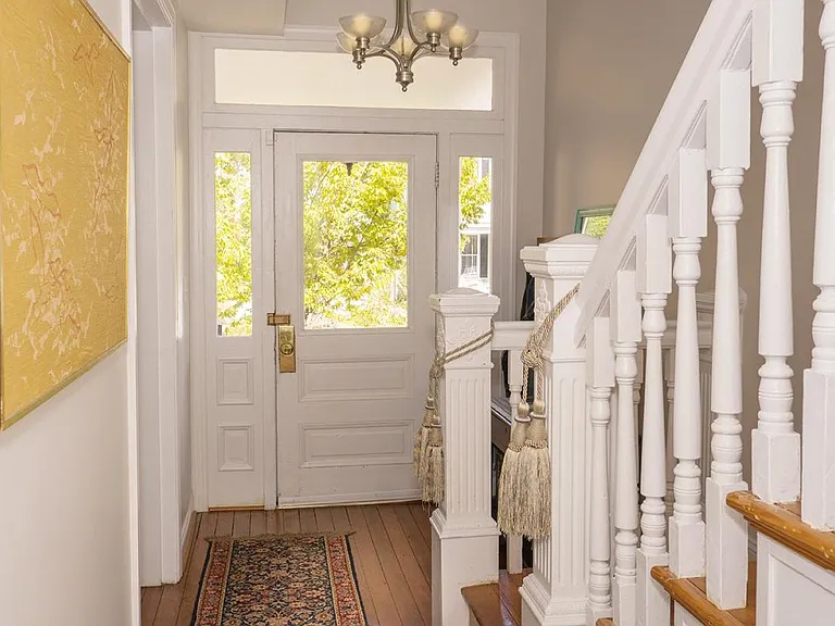 3225 Ellwood Ave — Photo 4