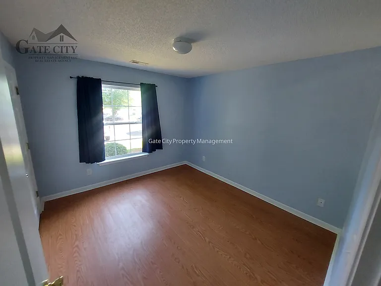 905 Hanahan Ct #1B — Photo 7