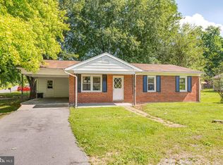 408 E 11th Ave, Ranson, WV 25438