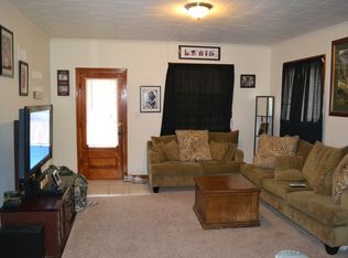 635 & 635.5 W Court St, Clay Center, KS 67432