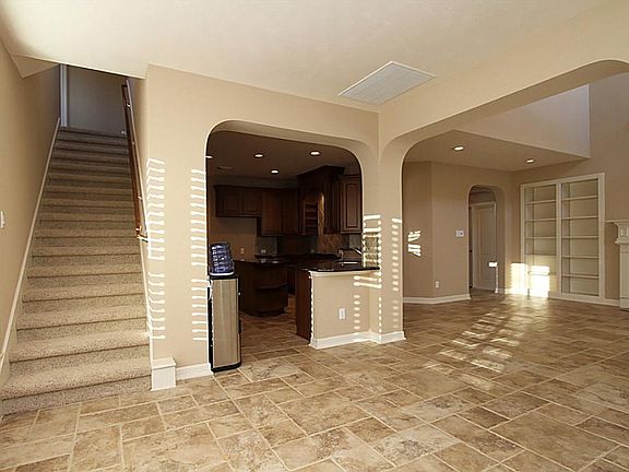 5th image of 26003 Castlemoor Ct