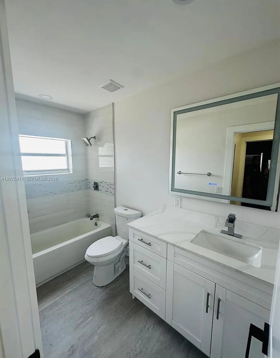 Greenville Manor 1st Addn — Photo 3