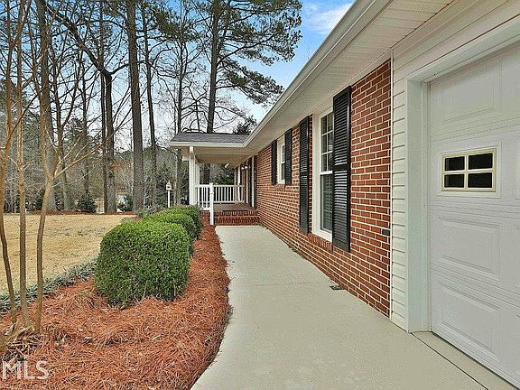 3rd image of 25 Florence Dr