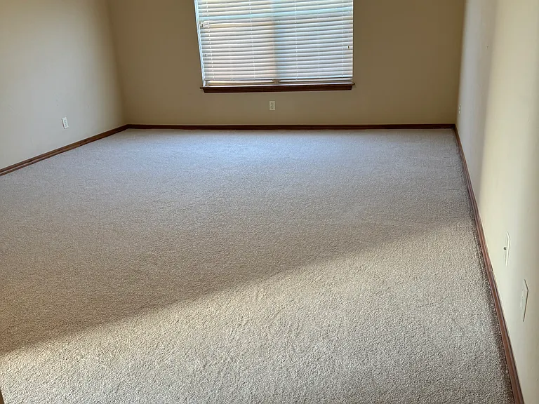 12600 N Rockwell Ave #42 — Photo 3