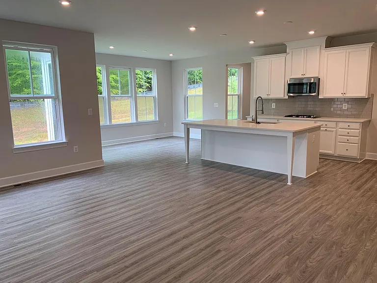 150 Boxelder Dr — Photo 3