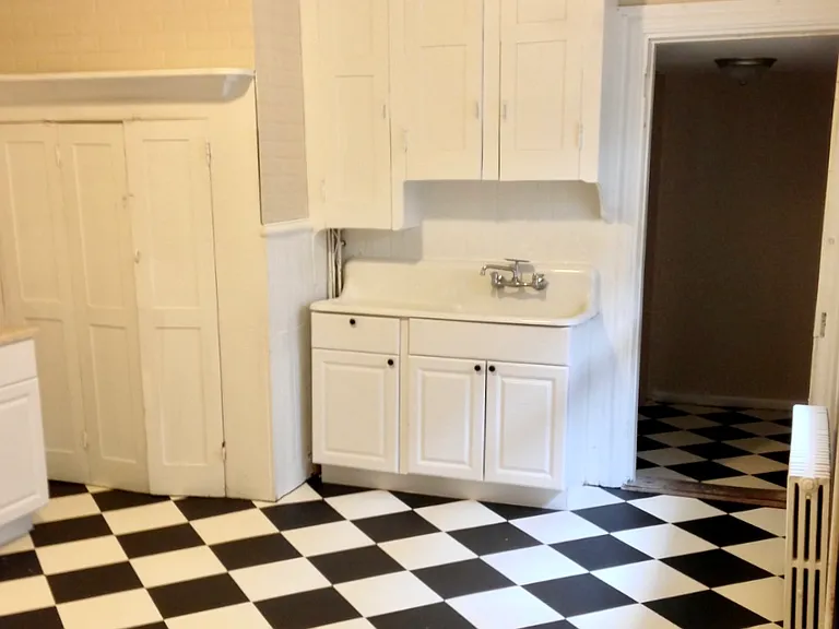 605 W Orange St #1 — Photo 10