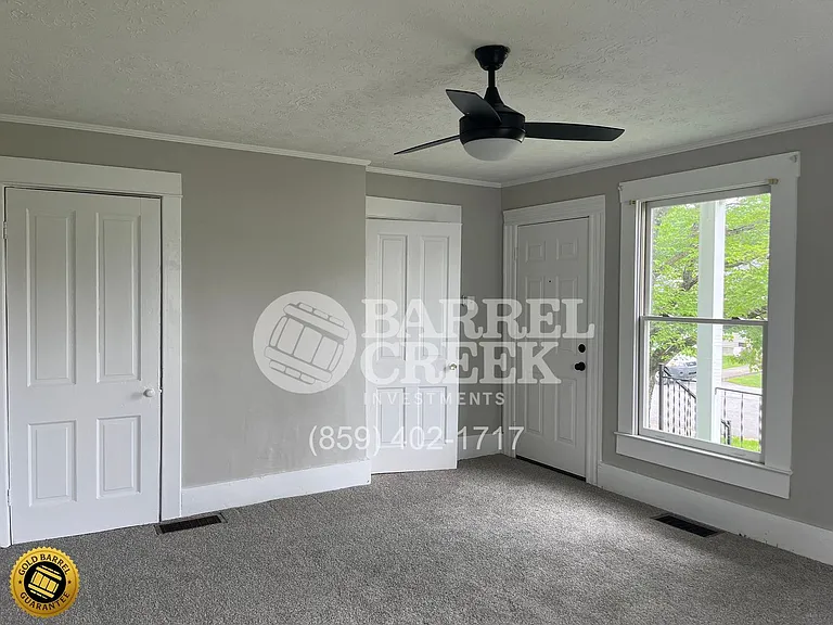 132 Nichols St — Photo 2