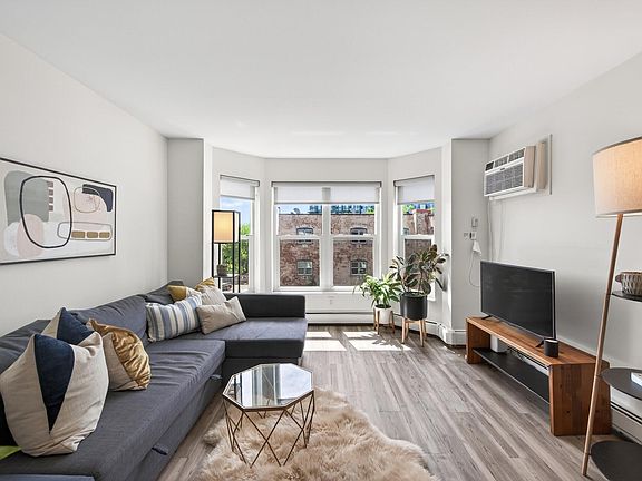 2nd image of 720 3rd Ave NE APT 312