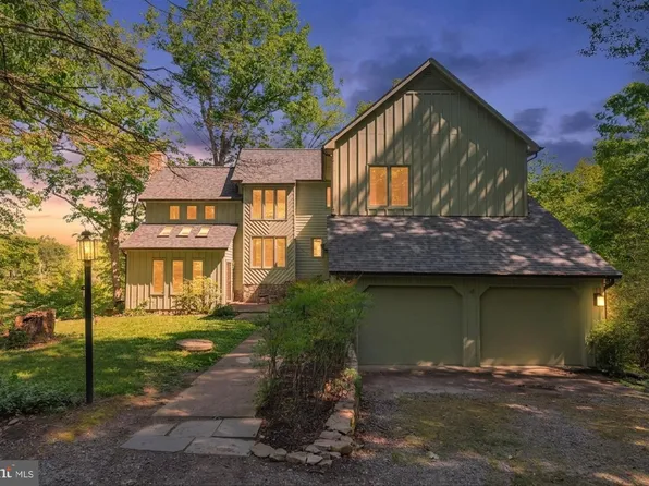 379 Wood Landing Rd, Fredericksburg, VA 22405