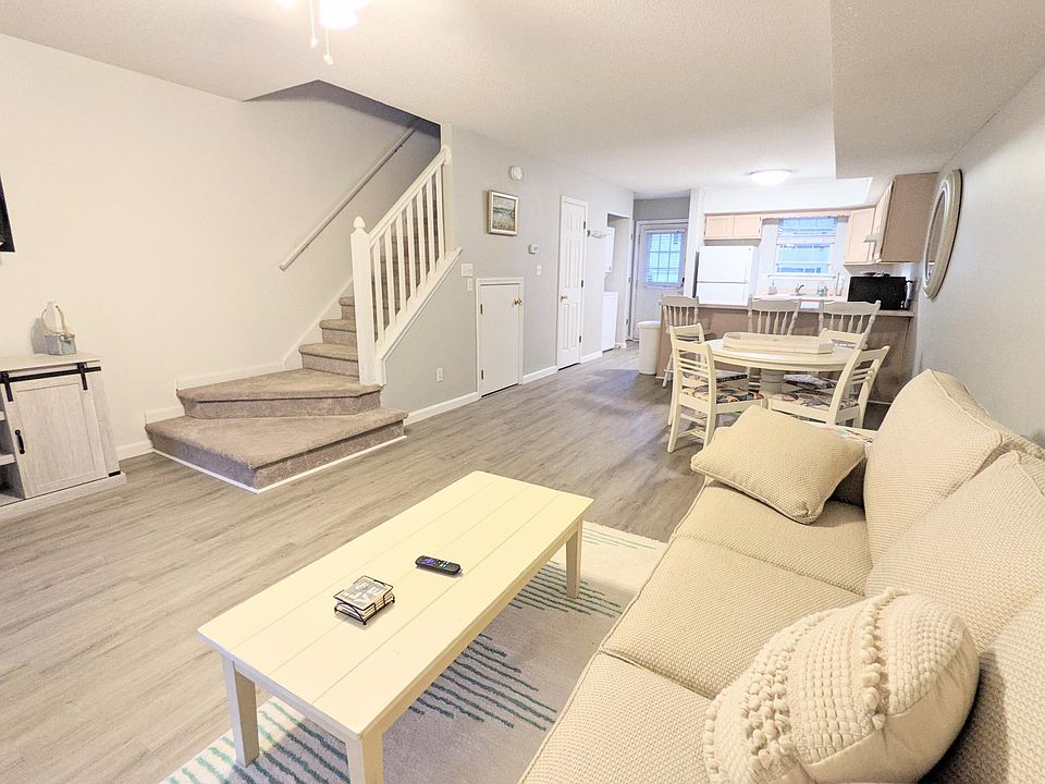 1st image of 33675 Briar Ct S