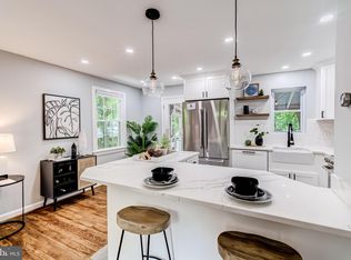 2130 Farrington Ave, Alexandria, VA 22303